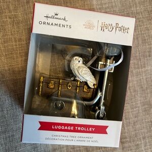 NIB HALLMARK HARRY POTTER ORNAMENT